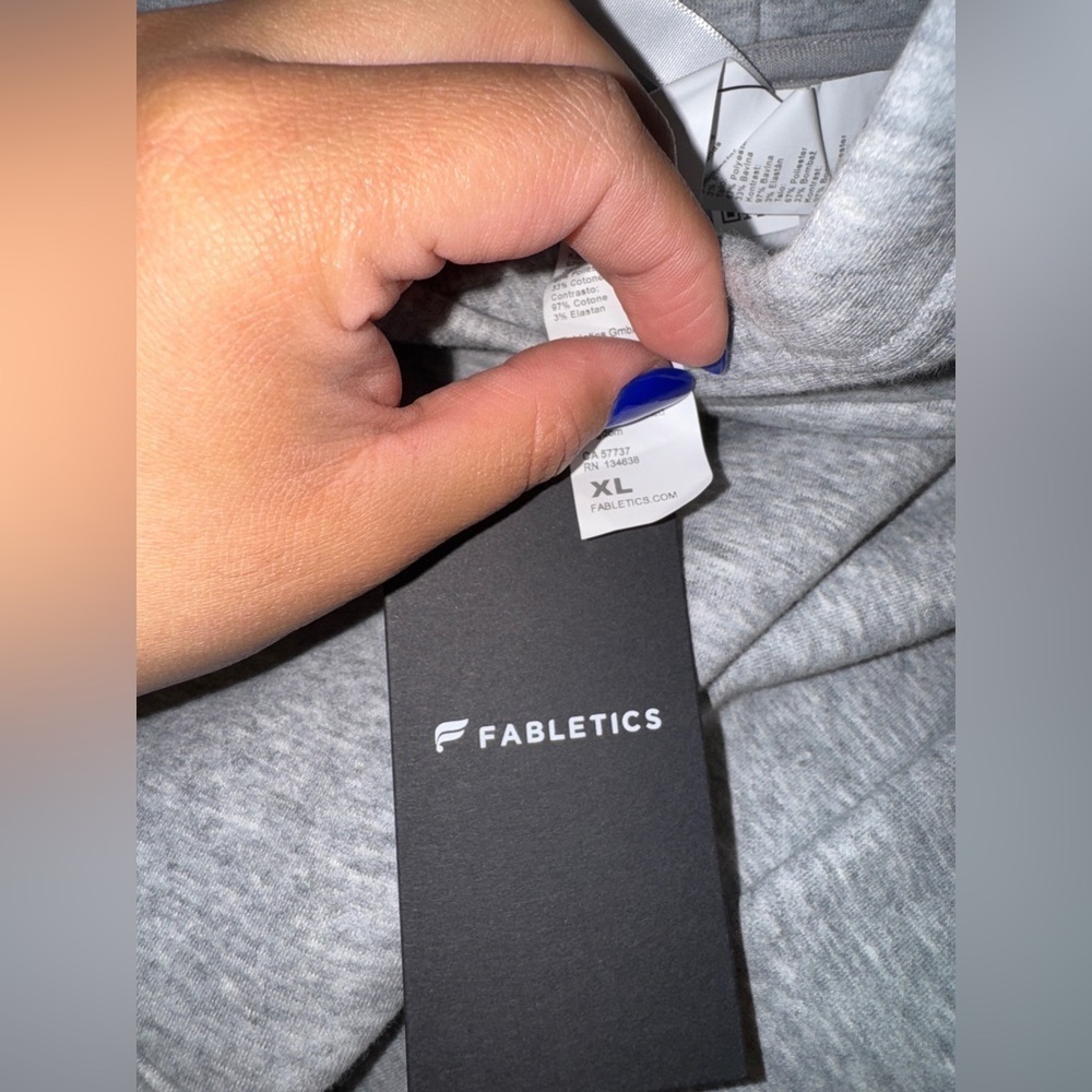 Fabletics Women Grey Hoodie NWT XL - Picture 7 of 7